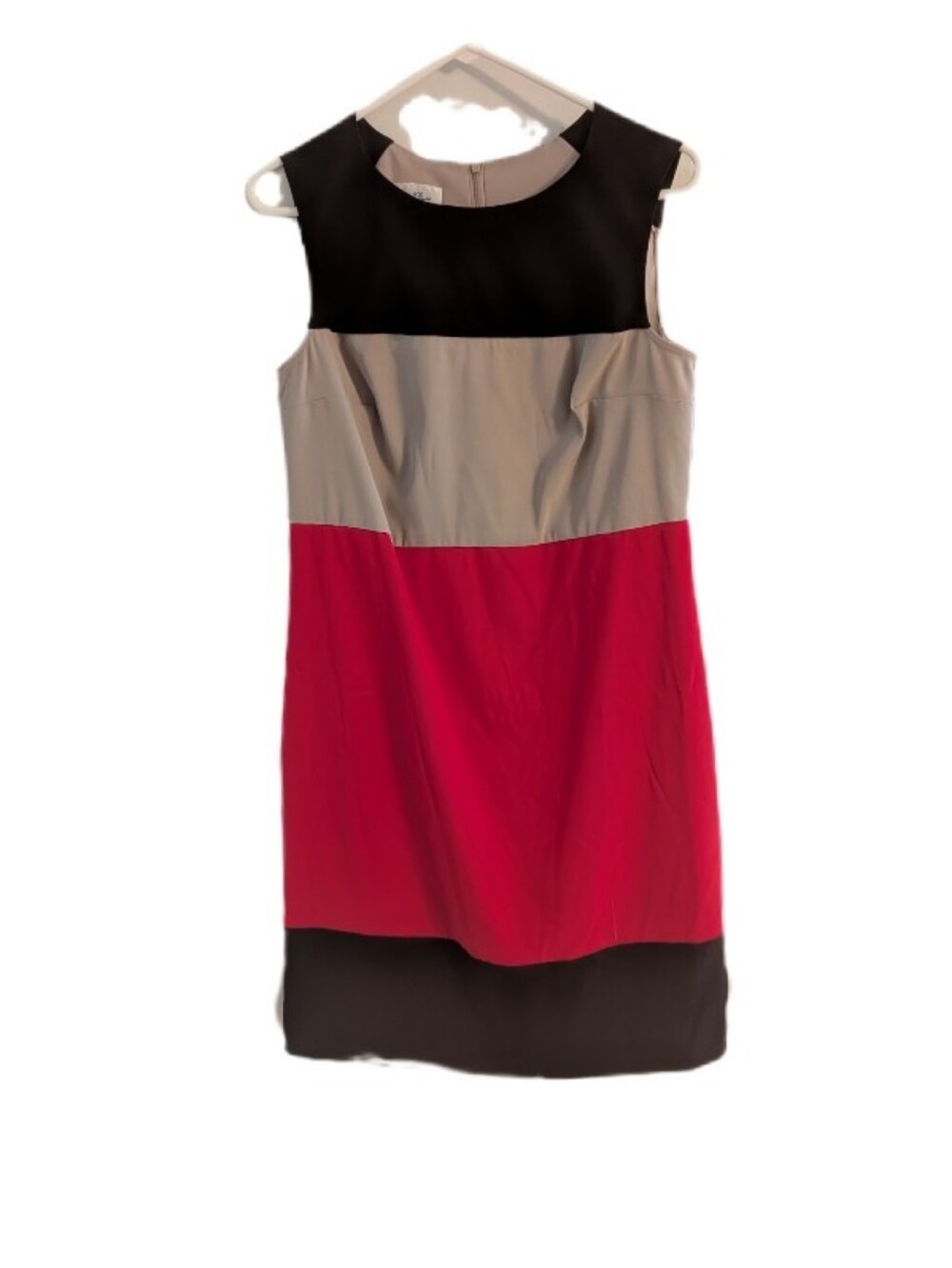 Alyx Limited Sleeveless Colorblock Shift Dress in Black, Beige, & Red 12
